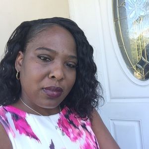 Meet your Posher, Cassandra